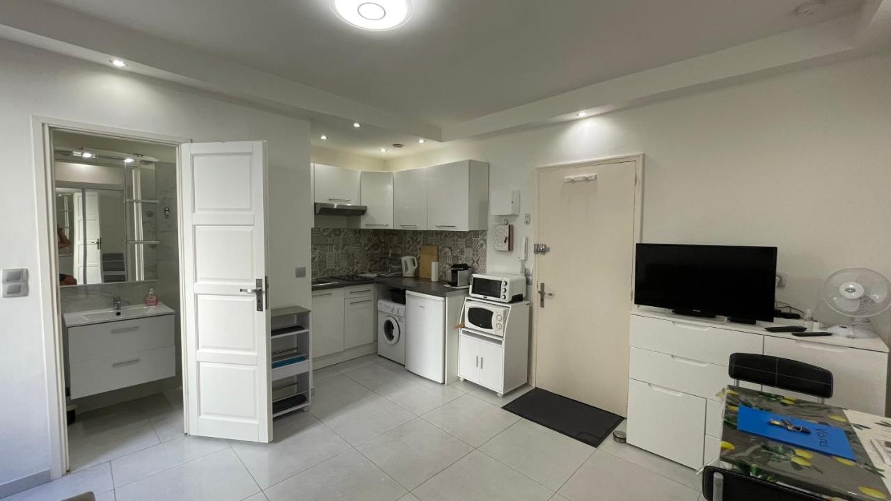 Studio Rue Pietonne Proche Plage Menton Exterior foto